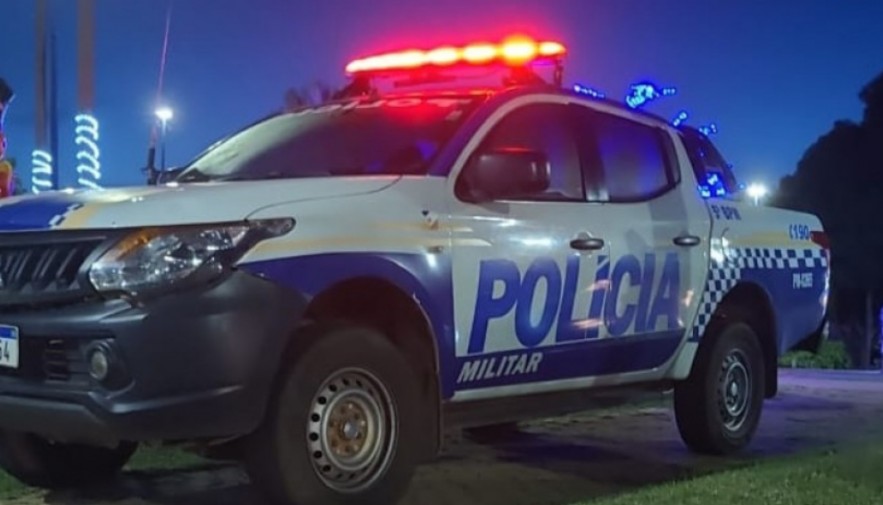 Pai é preso suspeito de tentar matar filho com golpe de canivete no pescoço
