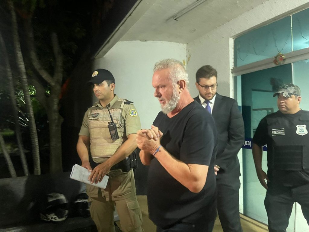 Contas no exterior, identidade uruguaia e passaporte italiano: decisão mostra plano de fuga do ex-governador do TO, Mauro Carlesse