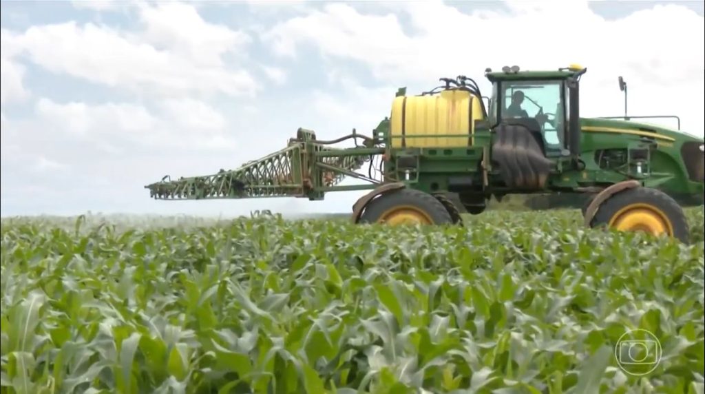 Agricultores apostam em bioinsumos com fórmulas naturais para ajudar a proteger lavouras