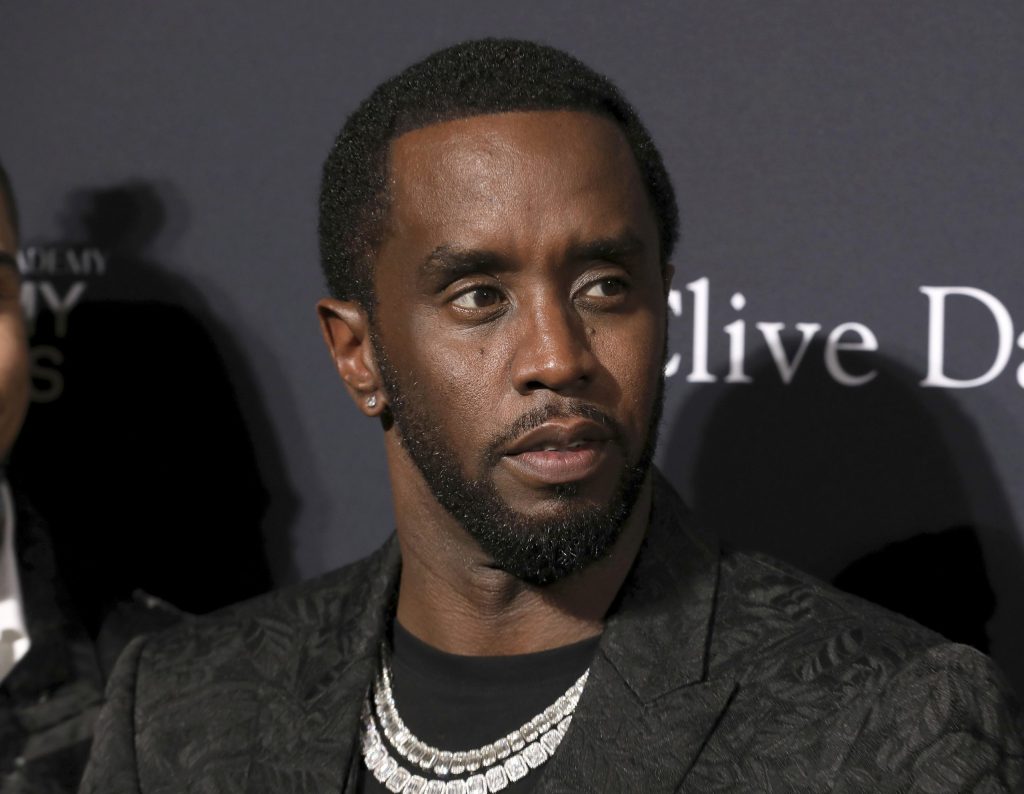 Julgamento de Diddy: promotores alegam que rapper pediu para prostituta urinar na ex