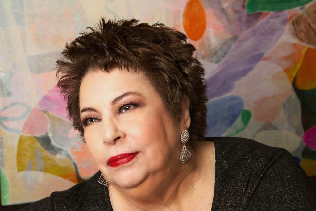 ‘Hilda Furacão’, ‘Alto Astral’: Nana Caymmi já cantou trilhas sonoras de novelas e séries da Tv Globo; relembre