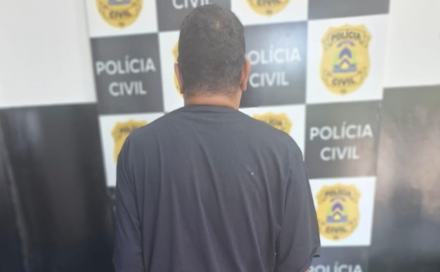 Homem é preso em flagrante suspeito de encontrar cartão bancário e fazer compras