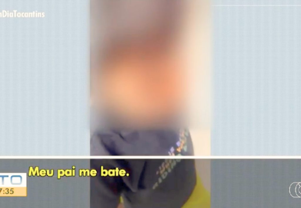 Pai é preso por suspeita de maus-tratos após agredir e xingar filho de 5 anos dentro de hospital no TO
